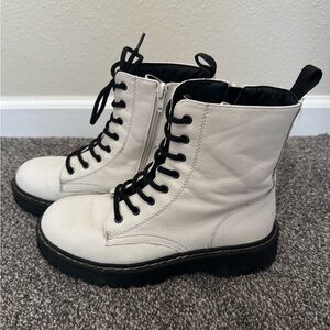 Sincerely Jules Combat Boots – White with Black Sole & Laces (Size 7.5M)
